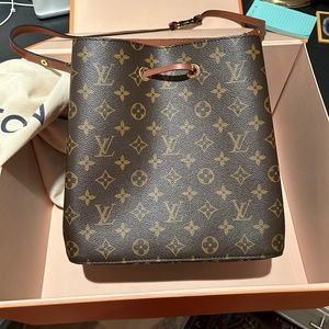 Authentic Louis Vuitton Purse